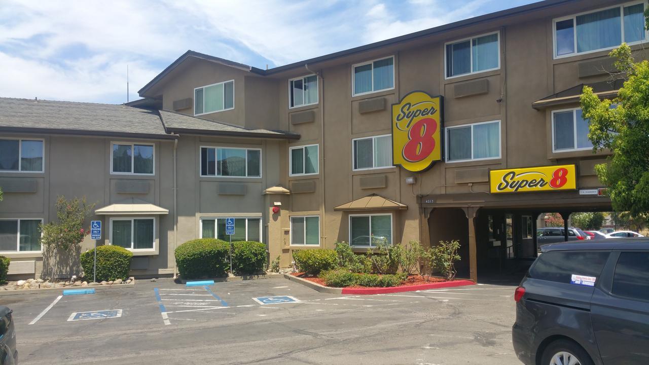 Hotel Super 8 By Wyndham Sacramento Carmichael Zewnętrze zdjęcie
